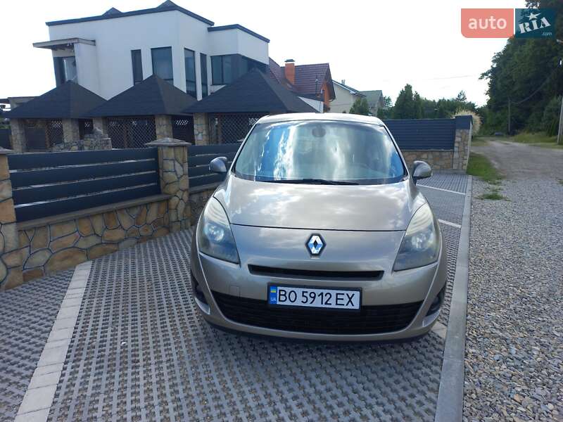 Минивэн Renault Grand Scenic 2010 в Ивано-Франковске