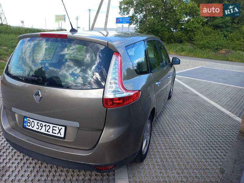 Минивэн Renault Grand Scenic 2010 в Ивано-Франковске