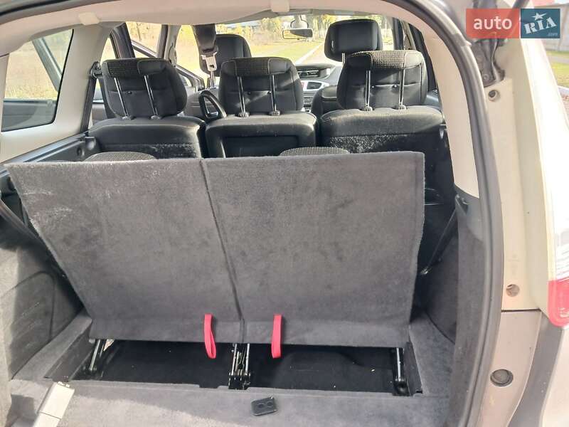 Минивэн Renault Grand Scenic 2010 в Кременчуге фото 47 Минивэн Renault Grand Scenic 2010 в Кременчуге