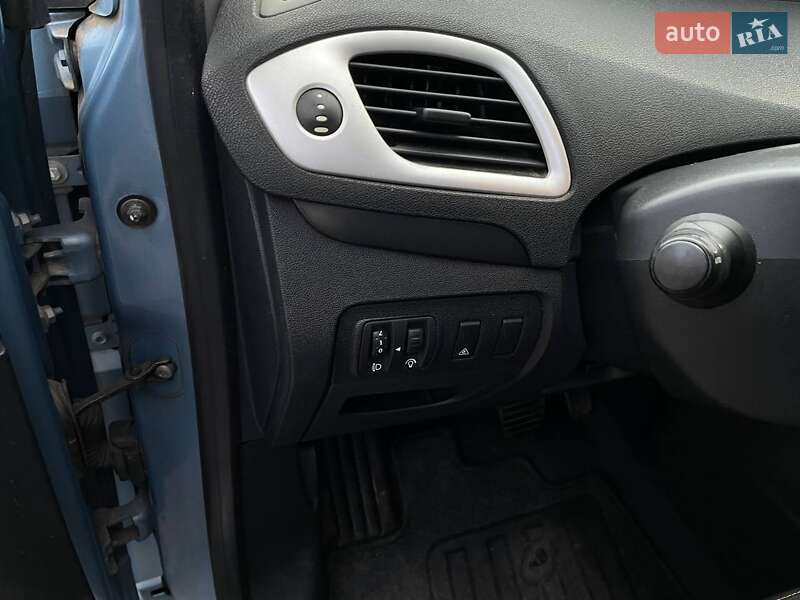 Минивэн Renault Grand Scenic 2009 в Луцке фото 32 Минивэн Renault Grand Scenic 2009 в Луцке