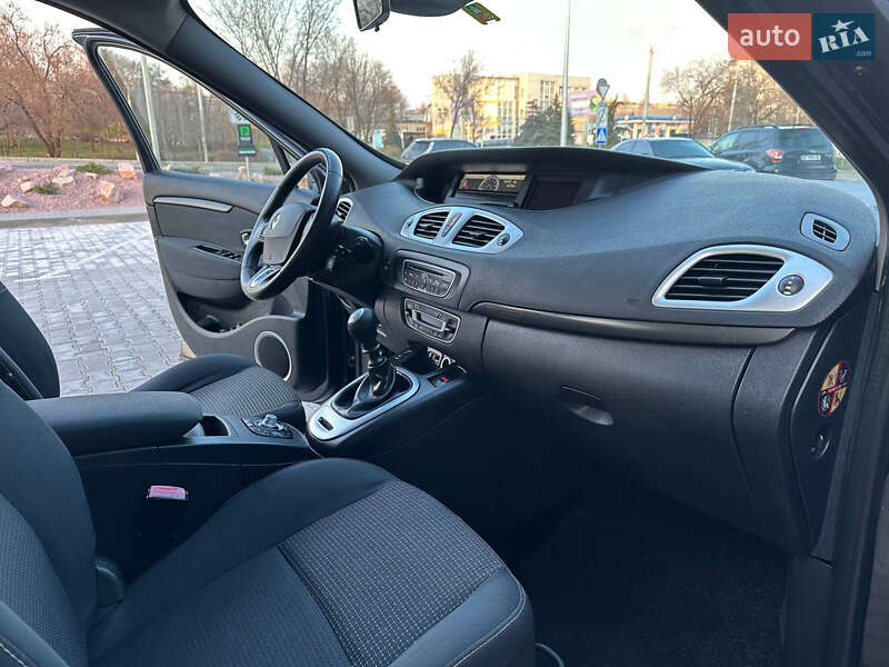 Мінівен Renault Grand Scenic 2010 в Дніпрі фото 25 Мінівен Renault Grand Scenic 2010 в Дніпрі