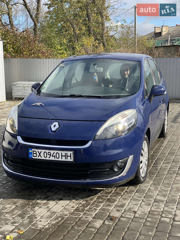 Renault Grand Scenic 2012