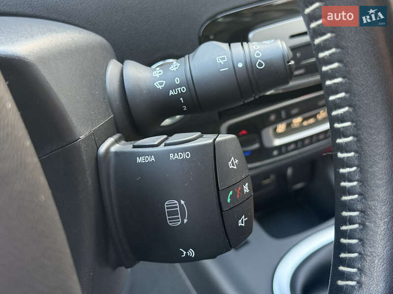 Минивэн Renault Grand Scenic 2014 в Стрые фото 65 Минивэн Renault Grand Scenic 2014 в Стрые