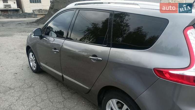 Минивэн Renault Grand Scenic 2014 в Тростянце фото 17 Минивэн Renault Grand Scenic 2014 в Тростянце