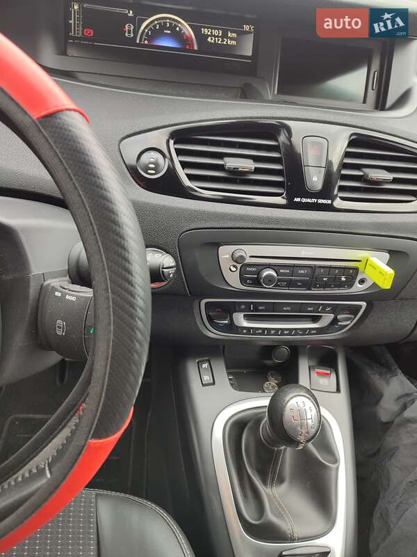 Минивэн Renault Grand Scenic 2012 в Кагарлыке