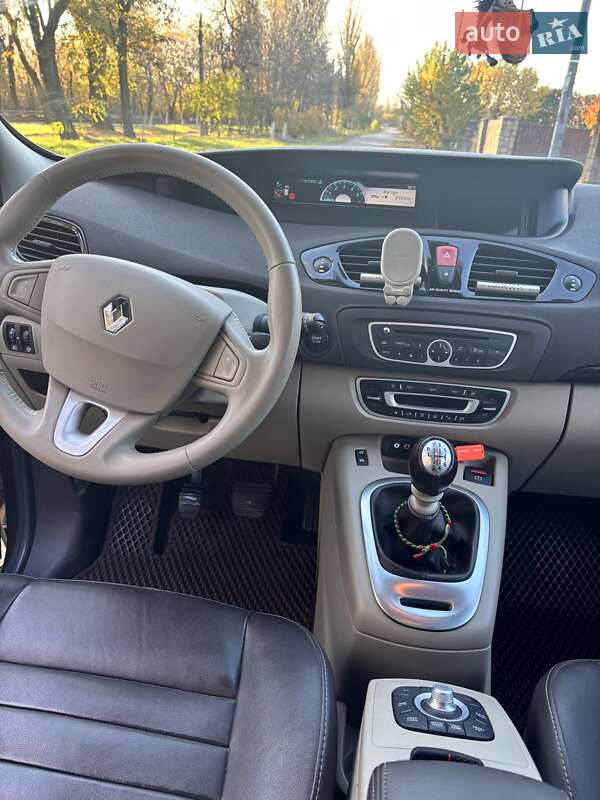Минивэн Renault Grand Scenic 2011 в Кривом Роге фото 5 Минивэн Renault Grand Scenic 2011 в Кривом Роге