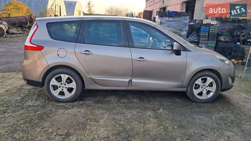 Минивэн Renault Grand Scenic 2010 в Дубно