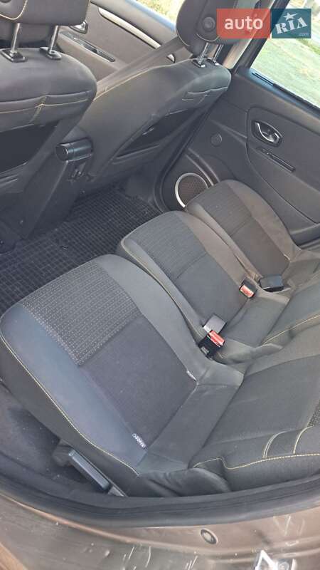 Минивэн Renault Grand Scenic 2010 в Дубно