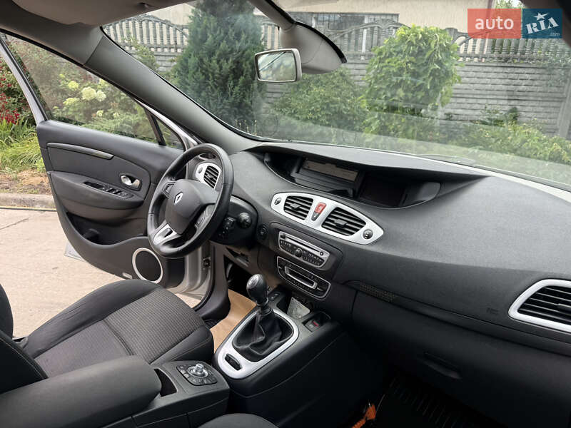 Минивэн Renault Grand Scenic 2009 в Кривом Роге