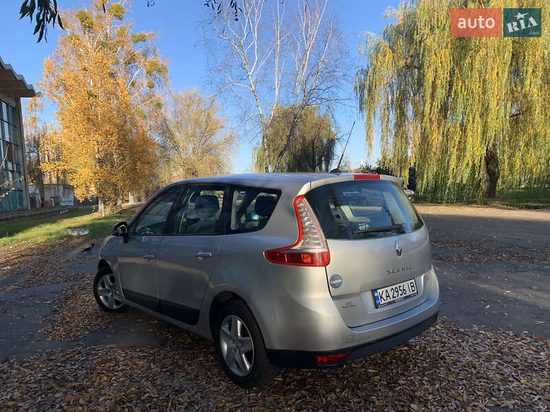Минивэн Renault Grand Scenic 2012 в Киеве фото 6 Минивэн Renault Grand Scenic 2012 в Киеве