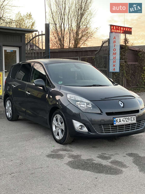 Renault Grand Scenic 2010
