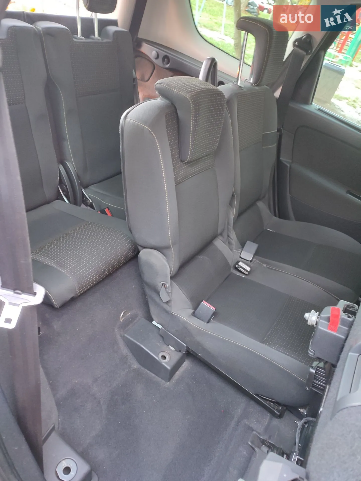 2010 Renault Scenic - мініатюра 17
