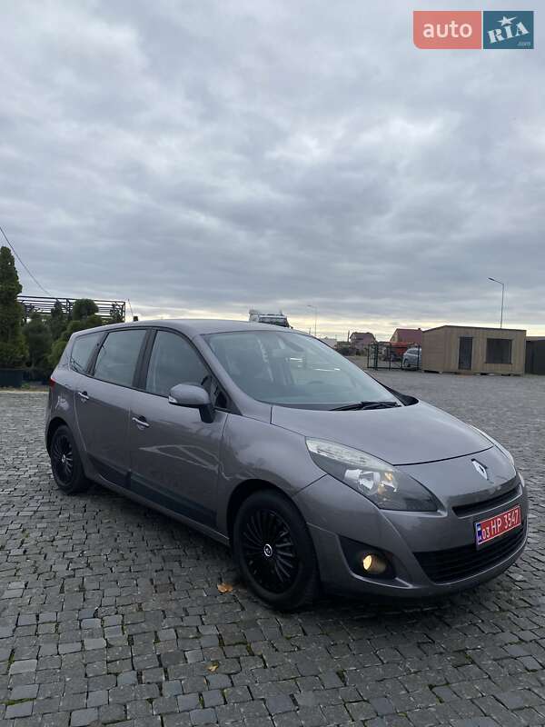 Мінівен Renault Grand Scenic 2009 в Рівному фото 8 Мінівен Renault Grand Scenic 2009 в Рівному