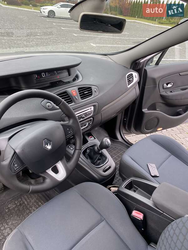 Мінівен Renault Grand Scenic 2009 в Рівному фото 11 Мінівен Renault Grand Scenic 2009 в Рівному