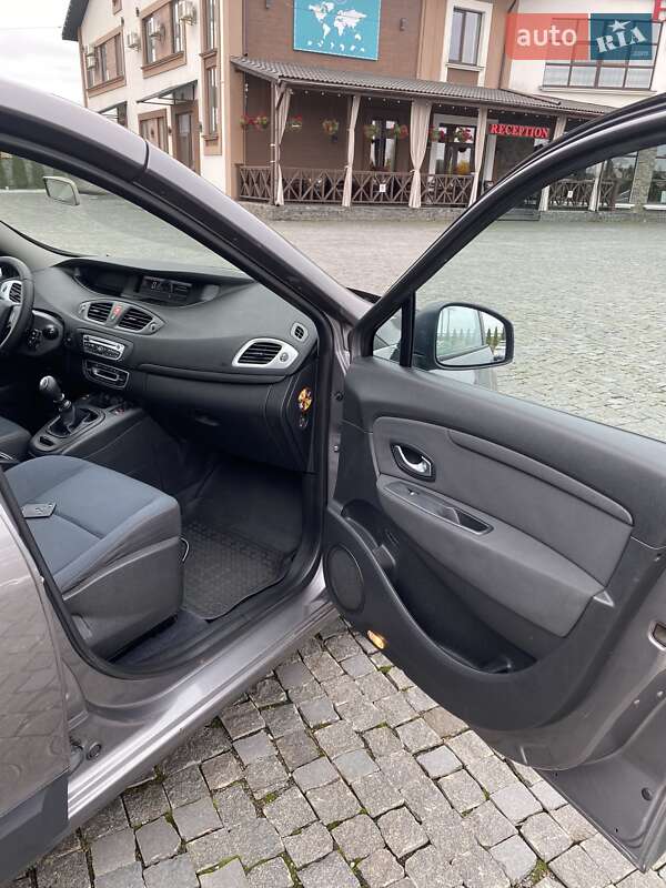 Мінівен Renault Grand Scenic 2009 в Рівному фото 22 Мінівен Renault Grand Scenic 2009 в Рівному