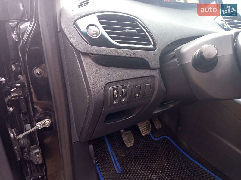 Минивэн Renault Grand Scenic 2011 в Запорожье