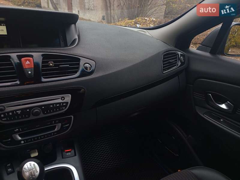 Минивэн Renault Grand Scenic 2011 в Запорожье