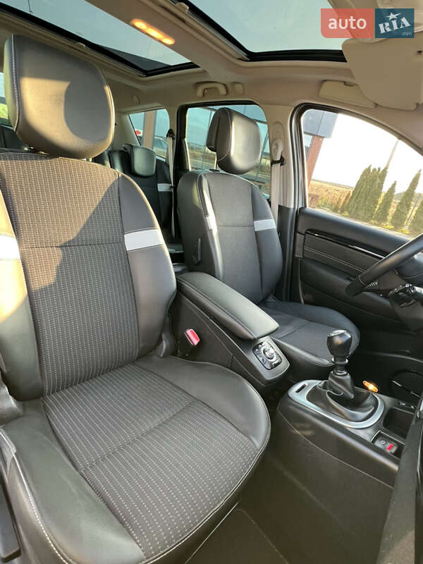 Минивэн Renault Grand Scenic 2013 в Ровно