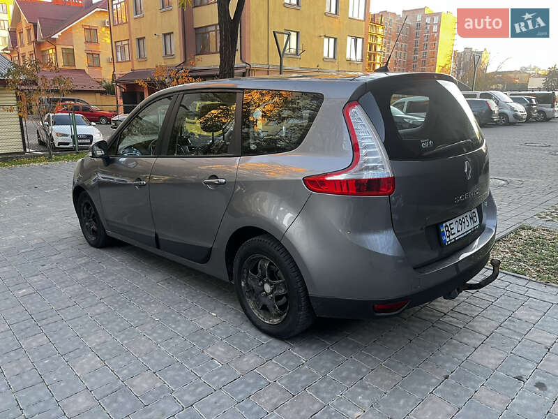 Мінівен Renault Grand Scenic 2013 в Івано-Франківську