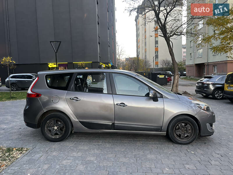 Мінівен Renault Grand Scenic 2013 в Івано-Франківську