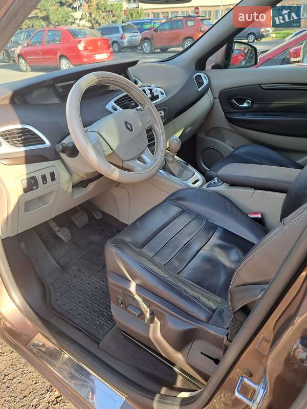 Минивэн Renault Grand Scenic 2009 в Ватутино