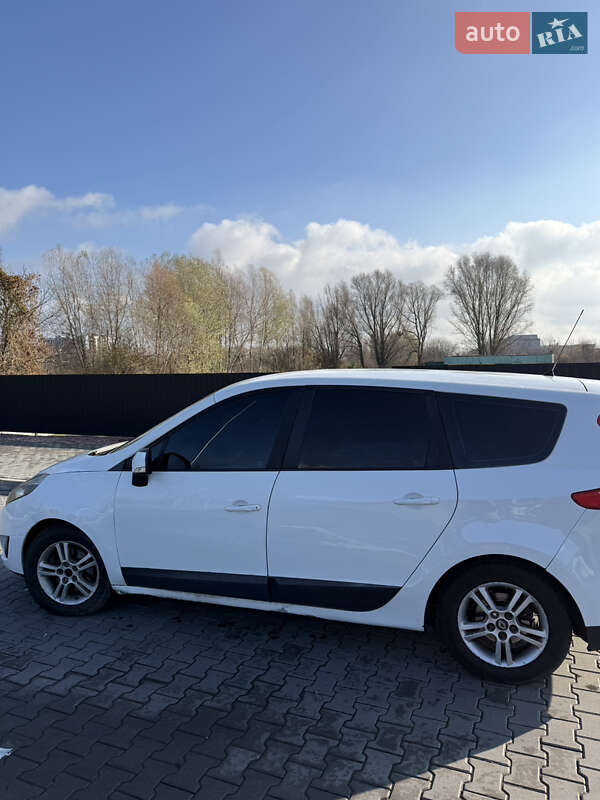 Мінівен Renault Grand Scenic 2011 в Хмельницькому фото 7 Мінівен Renault Grand Scenic 2011 в Хмельницькому