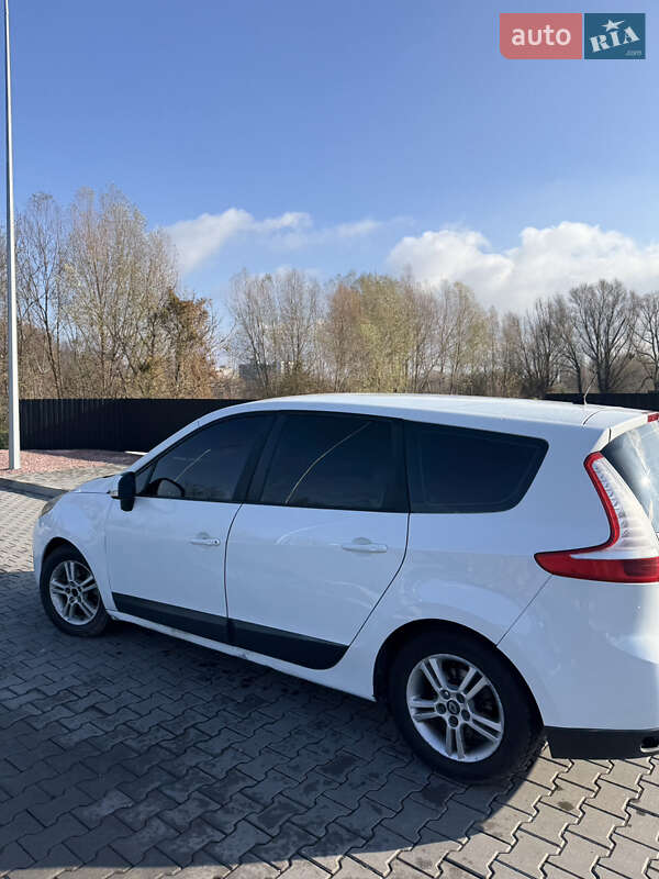 Мінівен Renault Grand Scenic 2011 в Хмельницькому фото 11 Мінівен Renault Grand Scenic 2011 в Хмельницькому