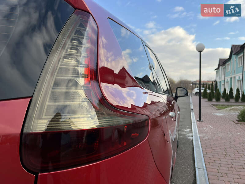 Минивэн Renault Grand Scenic 2011 в Каменец-Подольском фото 31 Минивэн Renault Grand Scenic 2011 в Каменец-Подольском