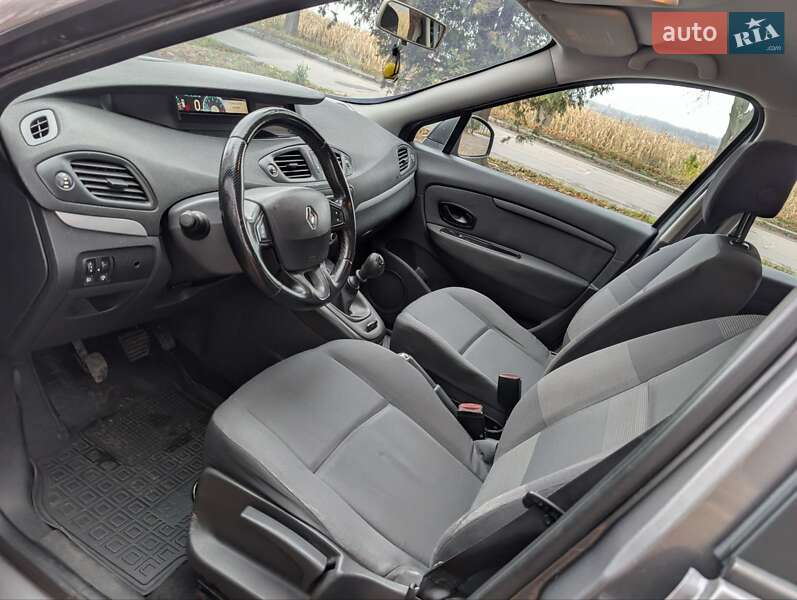 Минивэн Renault Grand Scenic 2011 в Владимире фото 26 Минивэн Renault Grand Scenic 2011 в Владимире