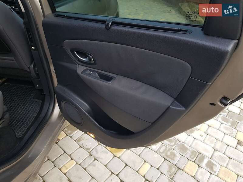 Минивэн Renault Grand Scenic 2010 в Виннице фото 31 Минивэн Renault Grand Scenic 2010 в Виннице