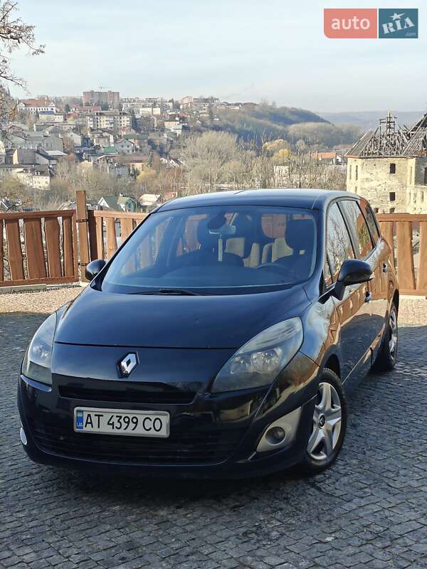 Мінівен Renault Grand Scenic 2011 в Чорткові фото 29 Мінівен Renault Grand Scenic 2011 в Чорткові