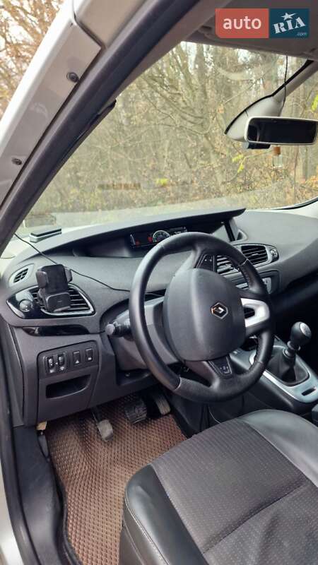 Минивэн Renault Grand Scenic 2011 в Мукачево