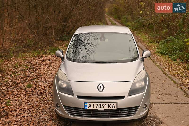 Минивэн Renault Grand Scenic 2011 в Мукачево