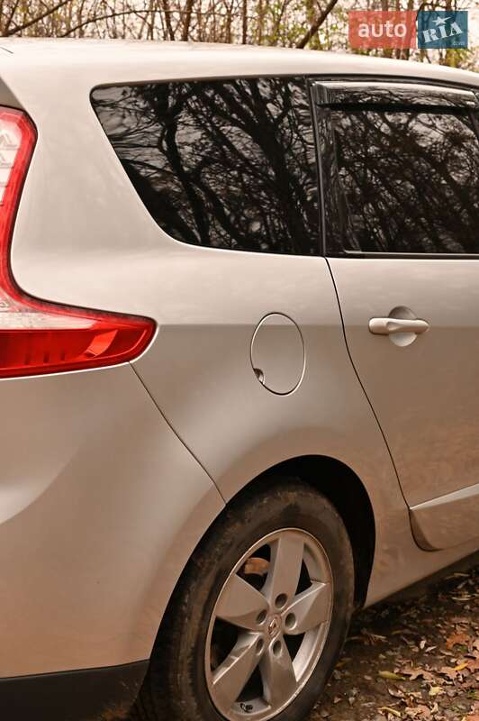 Минивэн Renault Grand Scenic 2011 в Мукачево