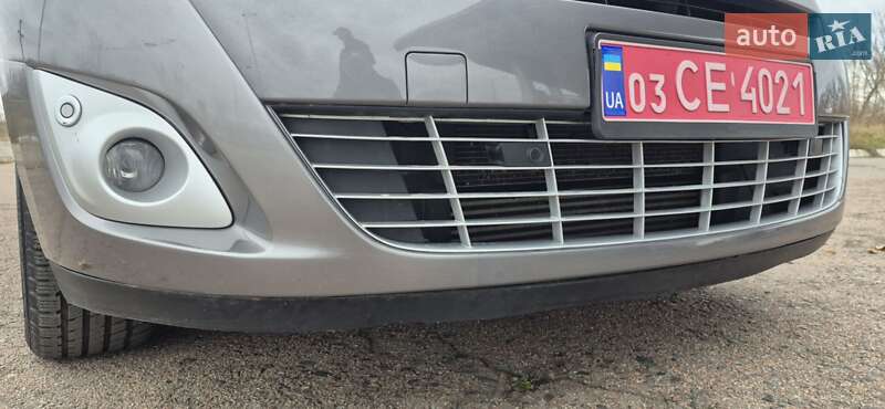 Минивэн Renault Grand Scenic 2011 в Нововолынске фото 17 Минивэн Renault Grand Scenic 2011 в Нововолынске