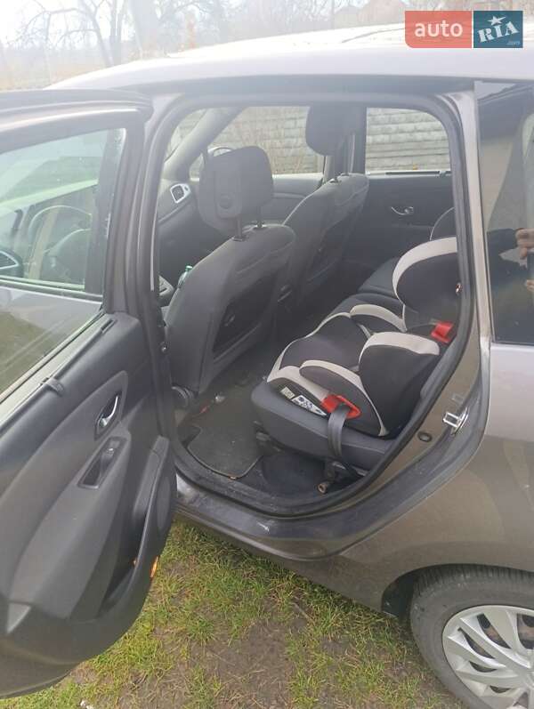 Минивэн Renault Grand Scenic 2010 в Львове