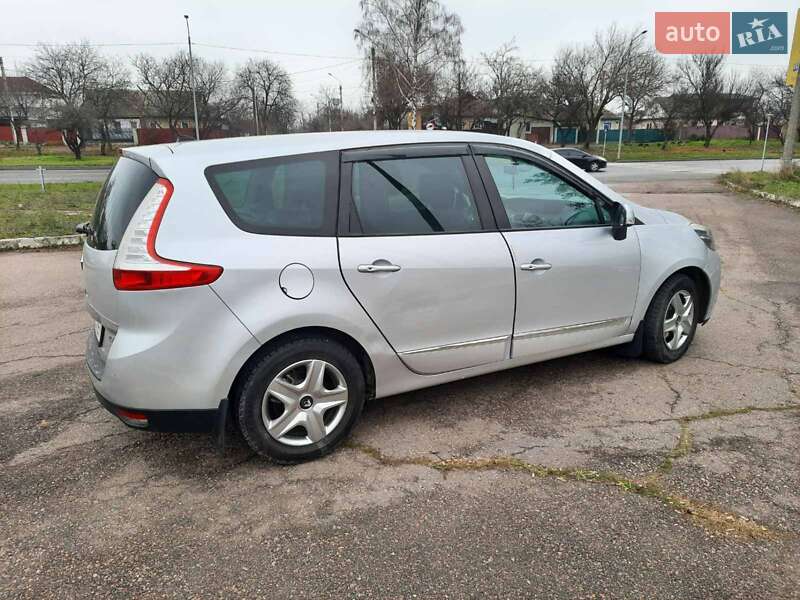 Минивэн Renault Grand Scenic 2015 в Черкассах фото 3 Минивэн Renault Grand Scenic 2015 в Черкассах