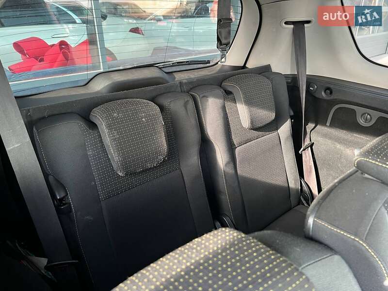 Минивэн Renault Grand Scenic 2010 в Ивано-Франковске фото 21 Минивэн Renault Grand Scenic 2010 в Ивано-Франковске