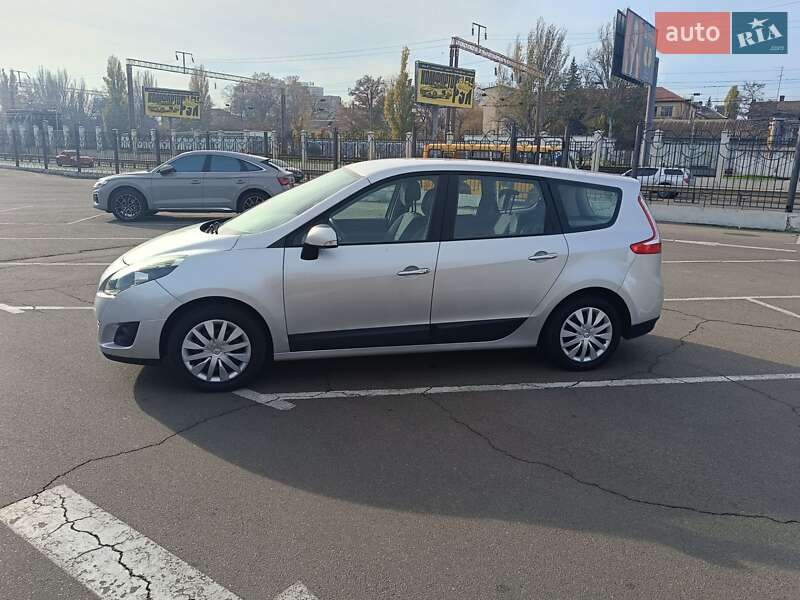 Минивэн Renault Grand Scenic 2010 в Одессе фото Минивэн Renault Grand Scenic 2010 в Одессе