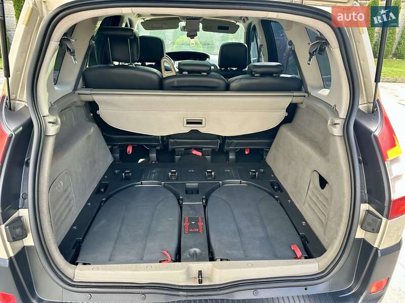 Минивэн Renault Grand Scenic 2006 в Дубно