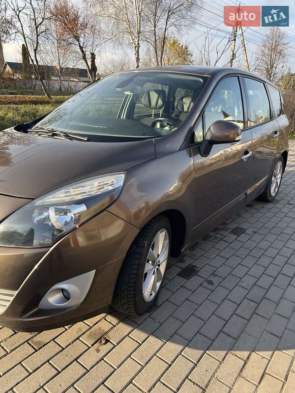 Минивэн Renault Grand Scenic 2011 в Староконстантинове