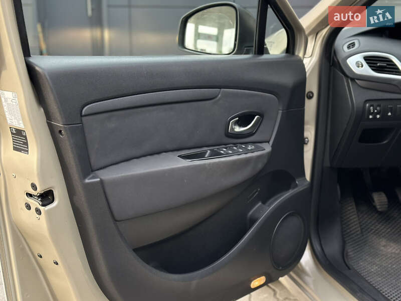 Минивэн Renault Grand Scenic 2010 в Дрогобыче