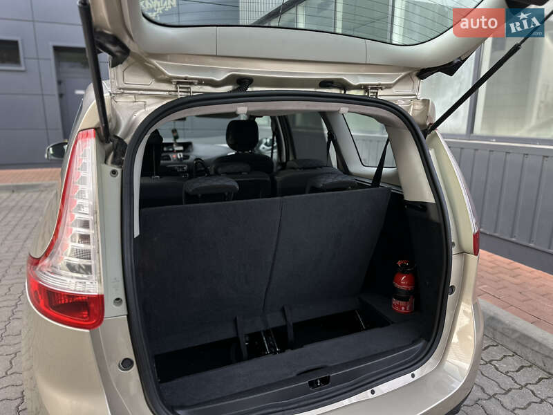 Минивэн Renault Grand Scenic 2010 в Дрогобыче