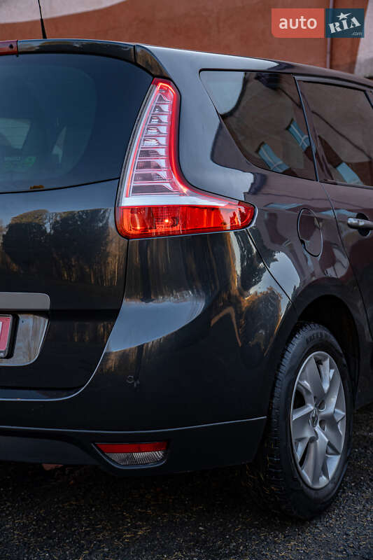 Минивэн Renault Grand Scenic 2011 в Бурштыне