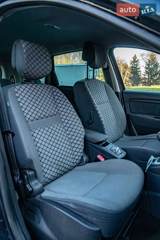 Минивэн Renault Grand Scenic 2011 в Бурштыне