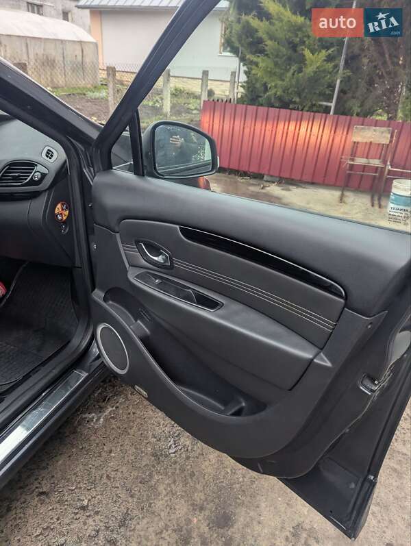 Минивэн Renault Grand Scenic 2011 в Ровно