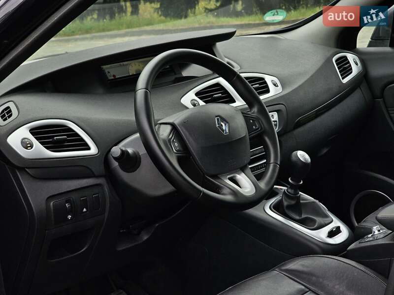 Минивэн Renault Grand Scenic 2010 в Дубно