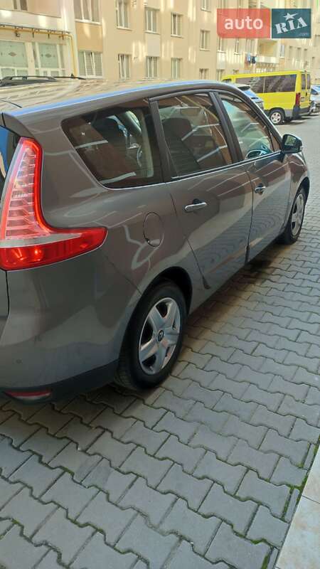 Минивэн Renault Grand Scenic 2013 в Хмельницком