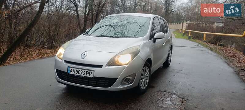 Минивэн Renault Grand Scenic 2011 в Киеве