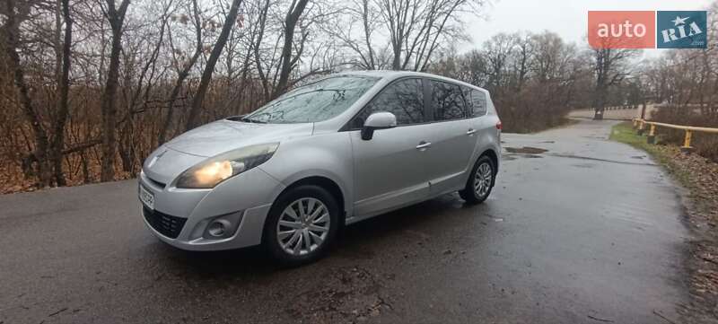 Минивэн Renault Grand Scenic 2011 в Киеве